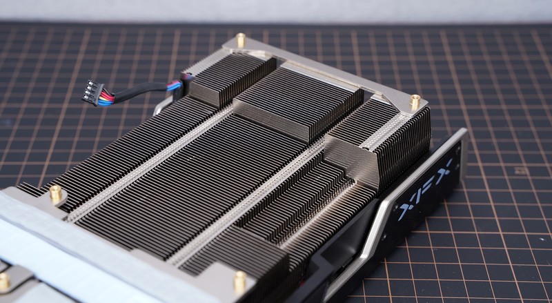 非公版更强 讯景XFX RX6800 XT海外版显卡评测