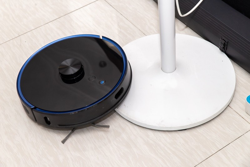 云米又出爆款：会自动倒垃圾的扫地机，清洁阿姨摇头苦叹