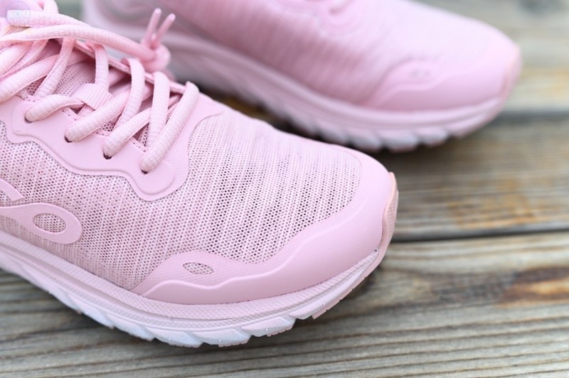 减震透气的清爽跑鞋，让跑步更轻松，咕咚10K悦弹体验