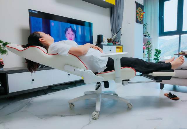 阴阳师顶流入侵电竞界，ikbc机械键盘+安德斯特电竞椅套装评测