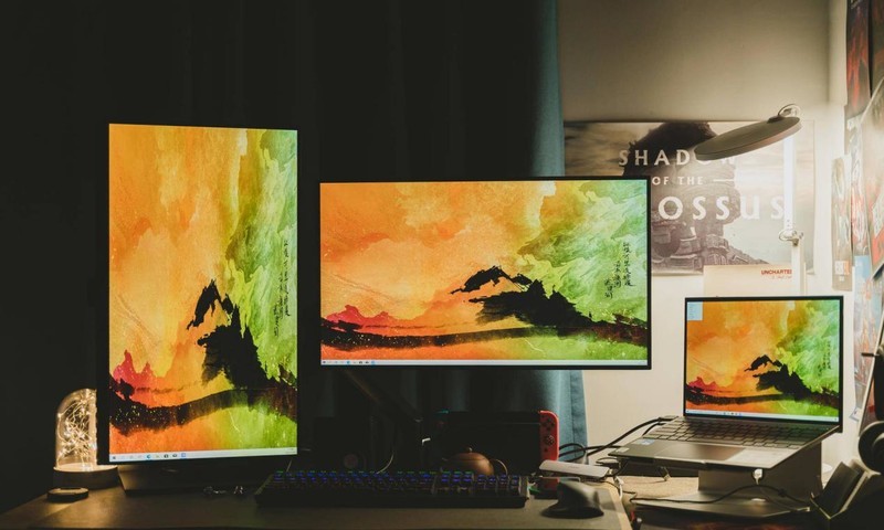 一份朴实无华的EVO认证笔记本体验分享，角度中立那种