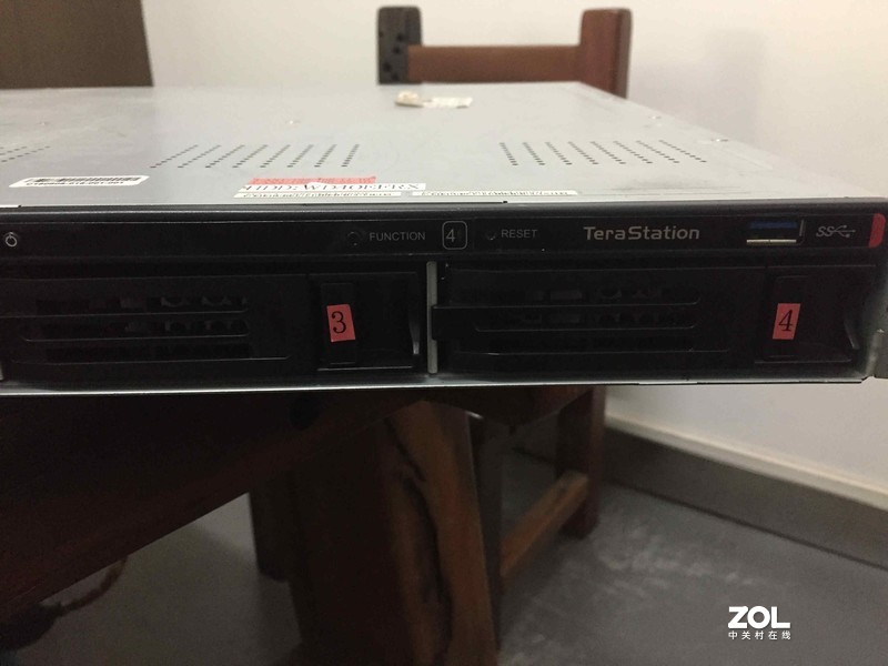 日本BUFFALO巴法络网络存储器，交换机