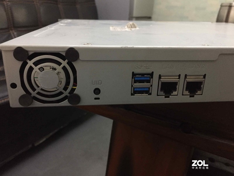 日本BUFFALO巴法络网络存储器，交换机