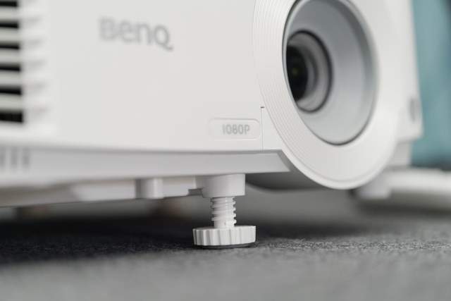 明基E580智能投影机：精准触达商务需求，有效推进会议进程