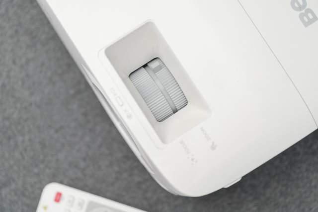 明基E580智能投影机：精准触达商务需求，有效推进会议进程