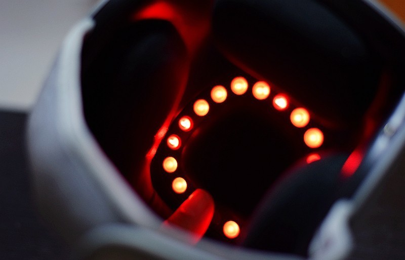 按摩专家宾多康护膝宝，激光照射仿真按摩，守护您膝部关节健康