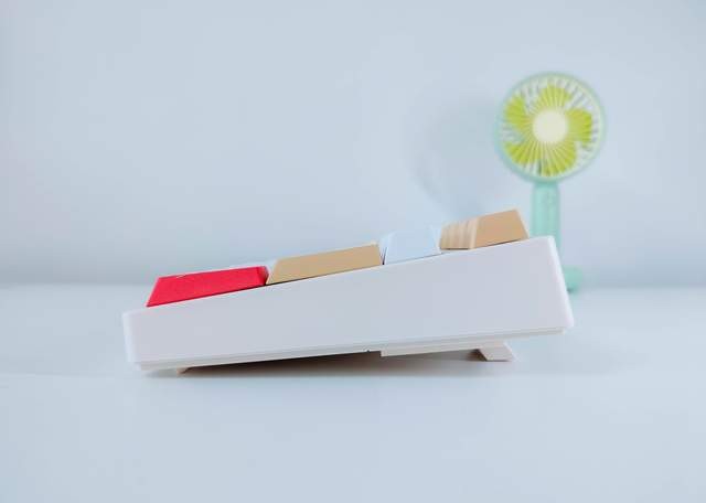 阴阳师顶流入侵电竞界，ikbc机械键盘+安德斯特电竞椅套装评测