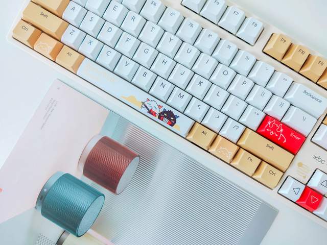 阴阳师顶流入侵电竞界，ikbc机械键盘+安德斯特电竞椅套装评测