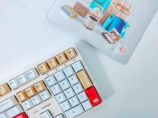 阴阳师顶流入侵电竞界，ikbc机械键盘+安德斯特电竞椅套装评测