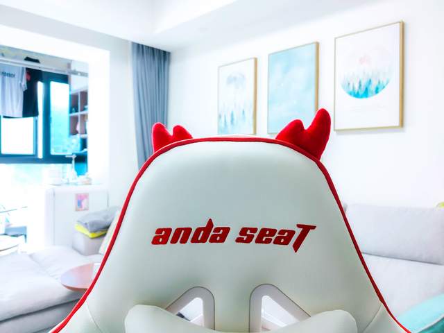 阴阳师顶流入侵电竞界，ikbc机械键盘+安德斯特电竞椅套装评测