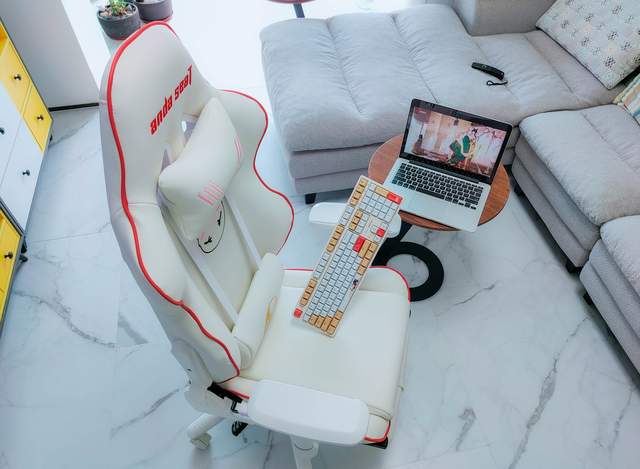 阴阳师顶流入侵电竞界，ikbc机械键盘+安德斯特电竞椅套装评测