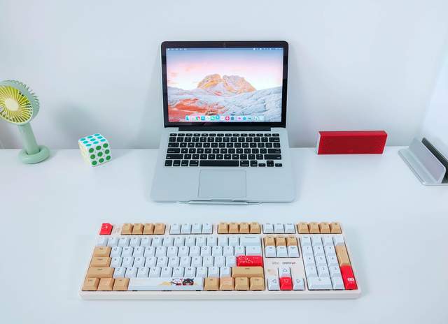 阴阳师顶流入侵电竞界，ikbc机械键盘+安德斯特电竞椅套装评测