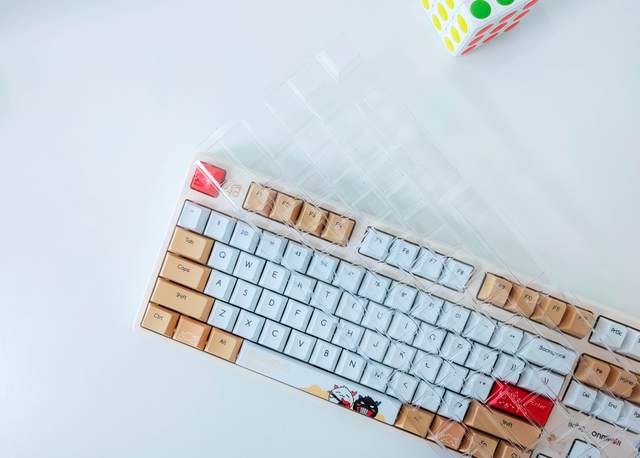 阴阳师顶流入侵电竞界，ikbc机械键盘+安德斯特电竞椅套装评测