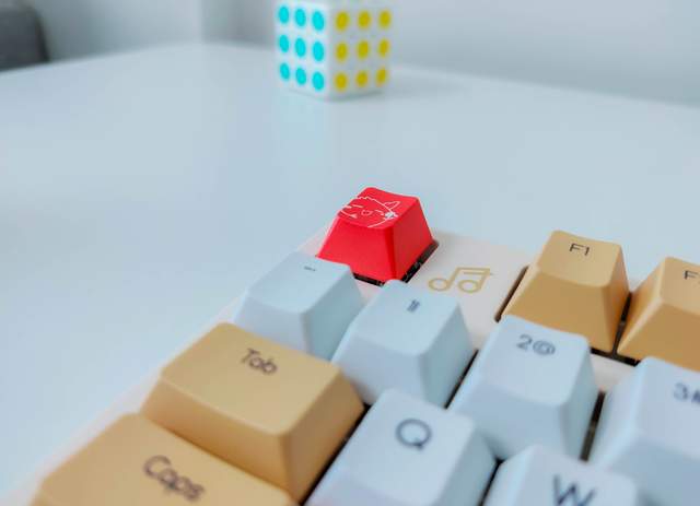 阴阳师顶流入侵电竞界，ikbc机械键盘+安德斯特电竞椅套装评测