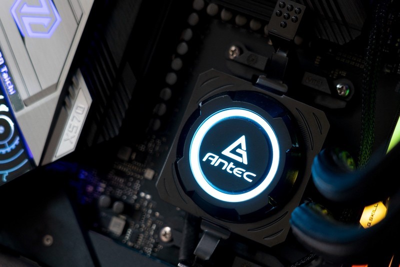 可压8核心处理器？安钛克 K240散热器测试