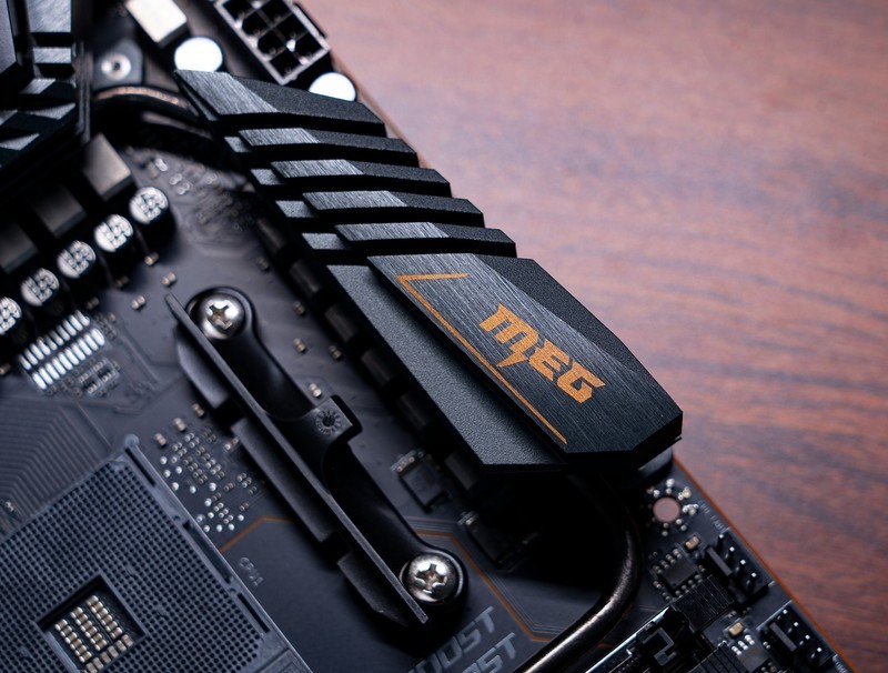 可压8核心处理器？安钛克 K240散热器测试