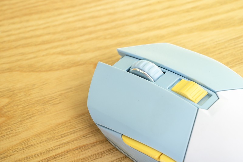 神剧情，又萌又撩的游戏鼠标，游戏没打上就被媳妇夺走