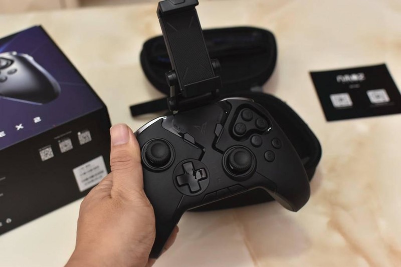 王者荣耀物理外挂，飞智八爪鱼2游戏手柄体验