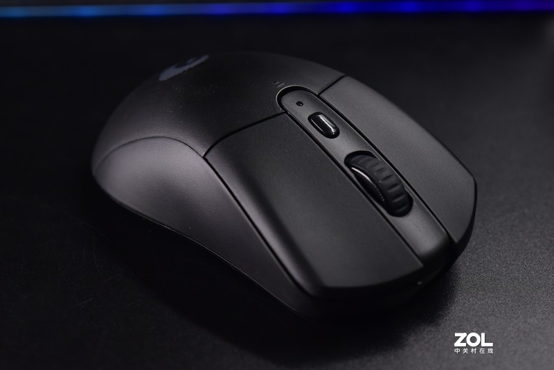 用达尔优A918无线游戏鼠标驰骋一下无线化游戏时代
