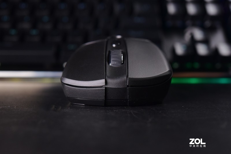 用达尔优A918无线游戏鼠标驰骋一下无线化游戏时代