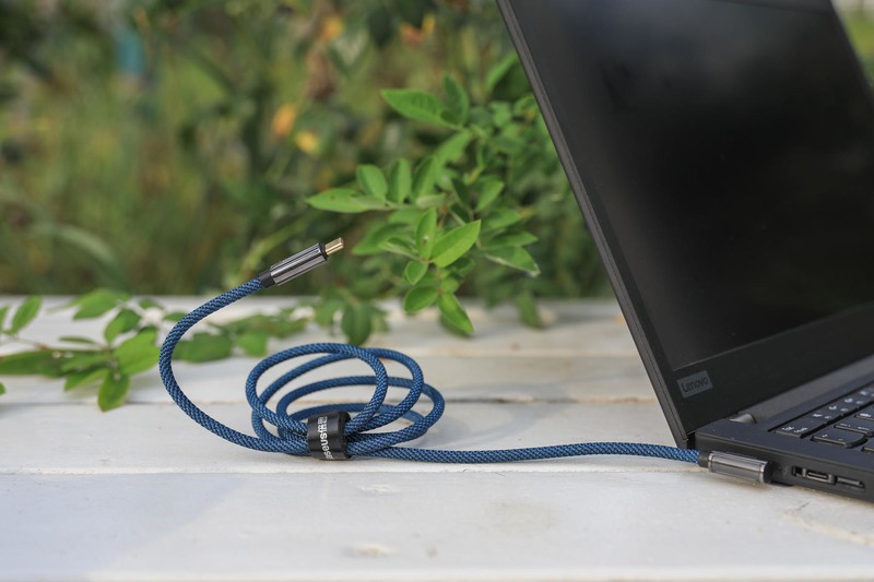 100W大功率电竞RGB设计，倍思传说线，手游党的专属福利