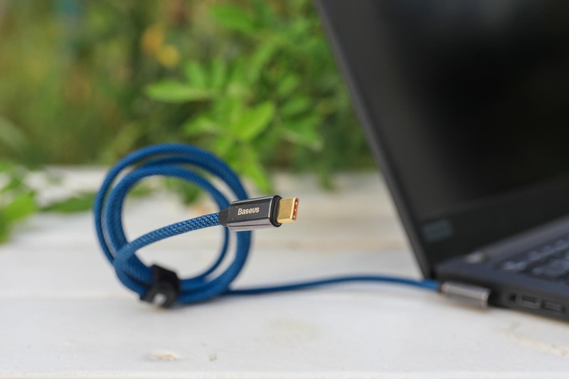 100W大功率电竞RGB设计，倍思传说线，手游党的专属福利