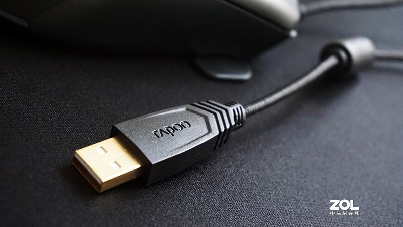 拥有着12个键位的游戏鼠标，雷柏V330上手体验