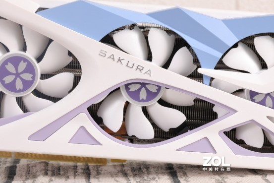 【血赚】好看就完事了？盈通RTX3070樱瞳花嫁简评针不戳！