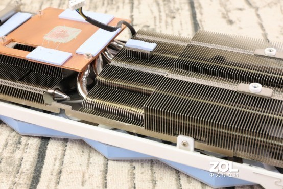 【血赚】好看就完事了？盈通RTX3070樱瞳花嫁简评针不戳！