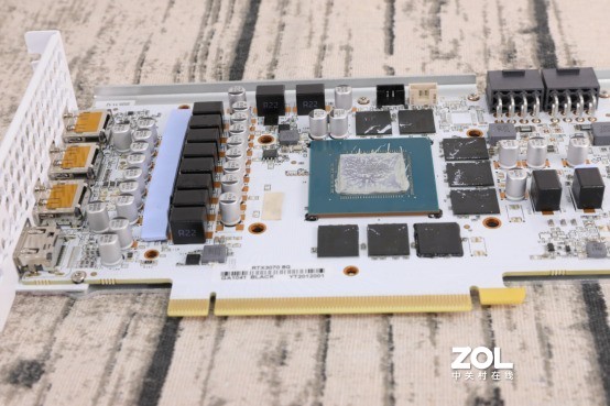 【血赚】好看就完事了？盈通RTX3070樱瞳花嫁简评针不戳！