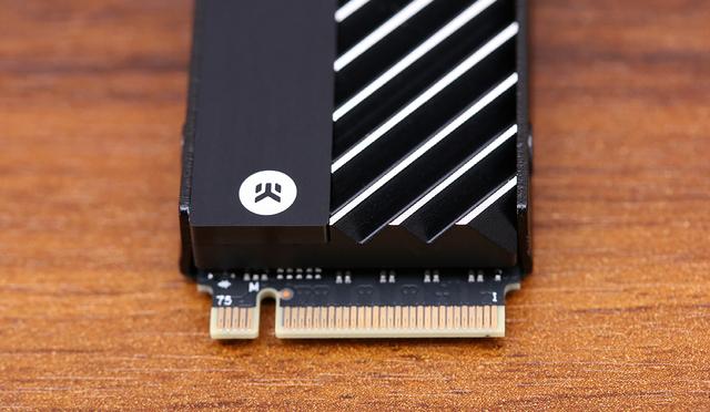 有颜值有速度，WD_BLACK SN750 NVMe SSD EKWB 版 1TB 装机测试