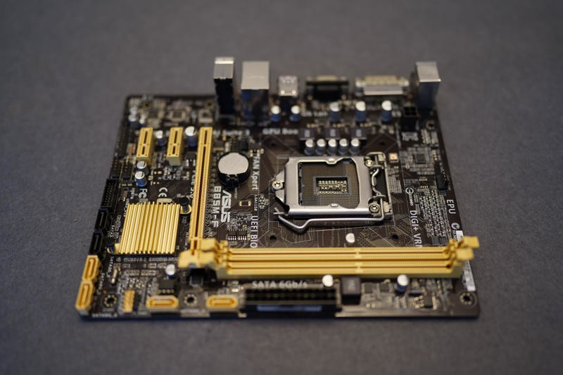 小黄鱼2700元入手电脑主机，办公兼娱乐还不戳