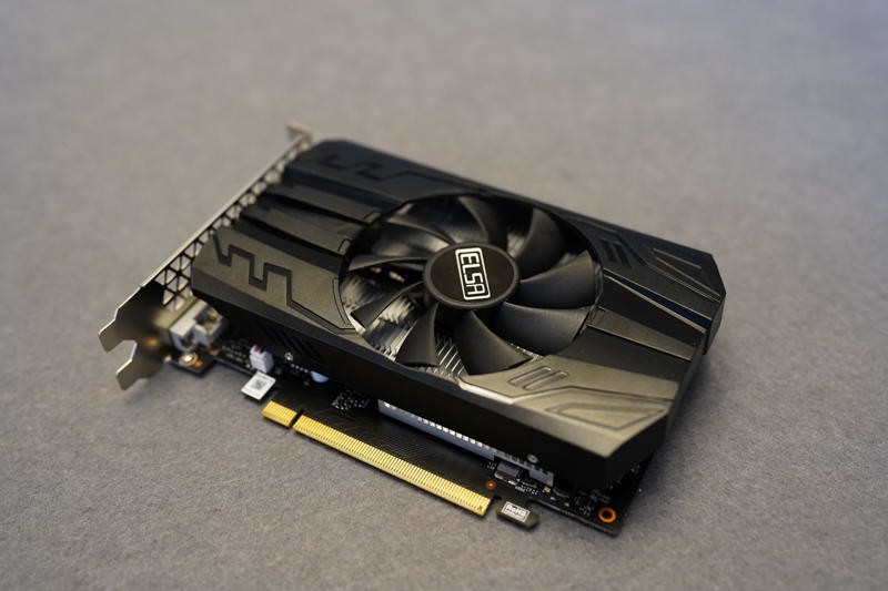 小黄鱼2700元入手电脑主机，办公兼娱乐还不戳