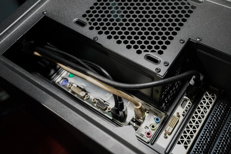 小黄鱼2700元入手电脑主机，办公兼娱乐还不戳