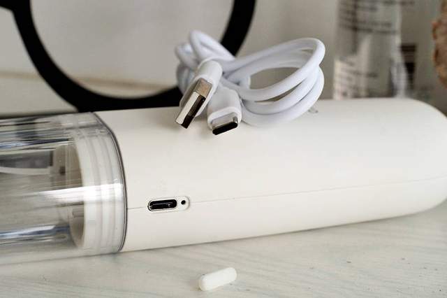 DOCO超微小气泡毛孔吸尘器：黑头不再有，面部更精致