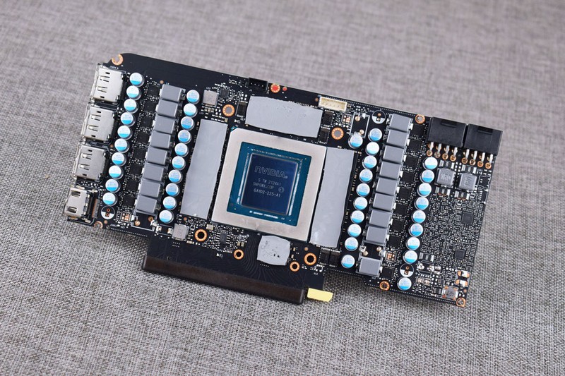 2K分辨率的高端选择，影驰RTX3080Ti黑将OC显卡开箱试玩+拆解