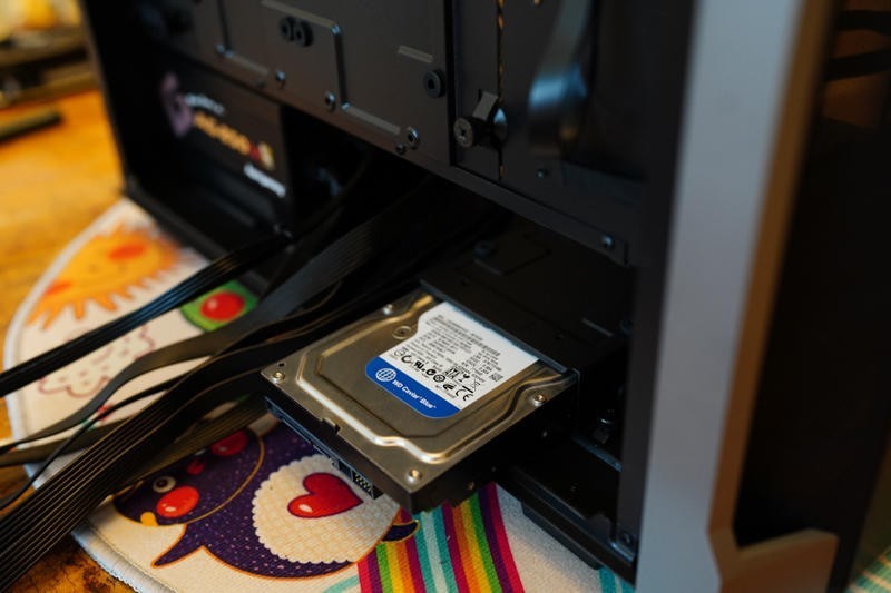 小黄鱼2700元入手电脑主机，办公兼娱乐还不戳