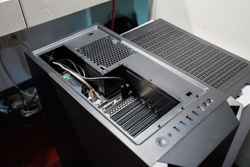 小黄鱼2700元入手电脑主机，办公兼娱乐还不戳