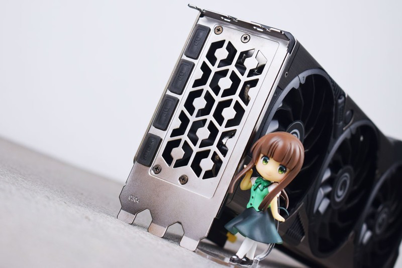 2K分辨率的高端选择，影驰RTX3080Ti黑将OC显卡开箱试玩+拆解