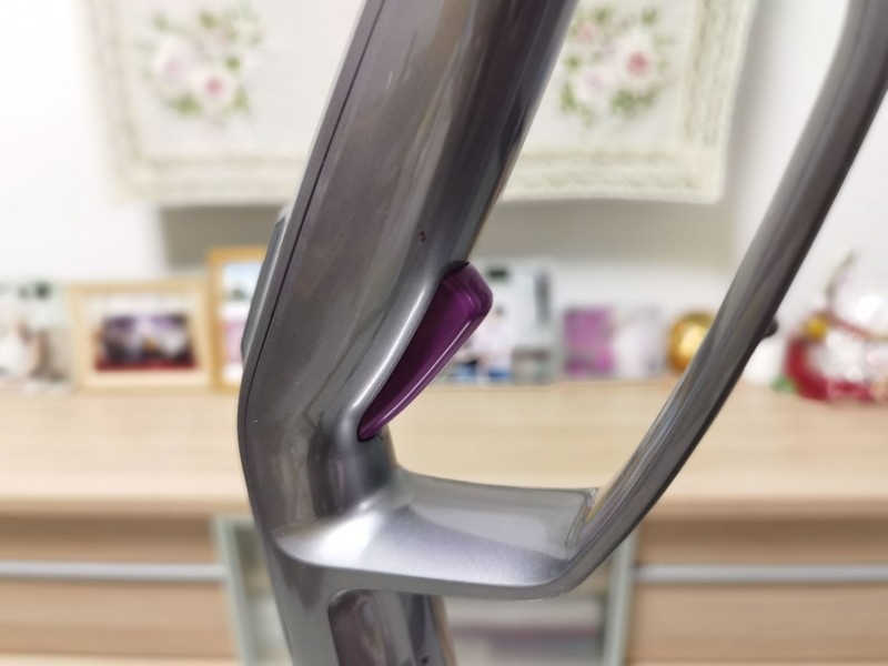 扫和拖终于合体，轻松干掉扫地机器人，吉米X8速干洗地机深度评测