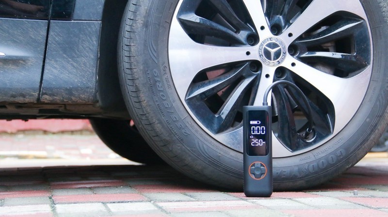 便携强劲，摆脱线材束缚！骑记P1充气宝体验