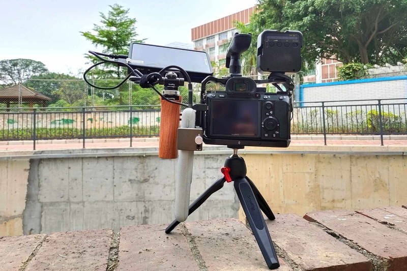 给爱机穿上帅气骨外格装甲，斯莫格相机兔笼体验