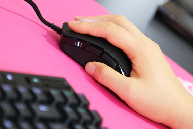 重新定义游戏鼠标：海盗船Sabre RGB Pro圣剑专业版游戏鼠标体验