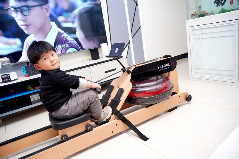 入手老罗推荐的划船机，发现这个时间使用正合适。