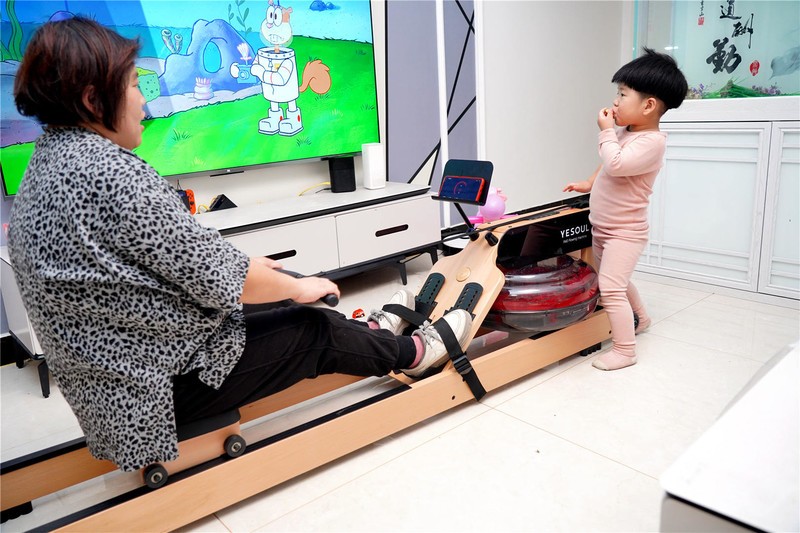 入手老罗推荐的划船机，发现这个时间使用正合适。