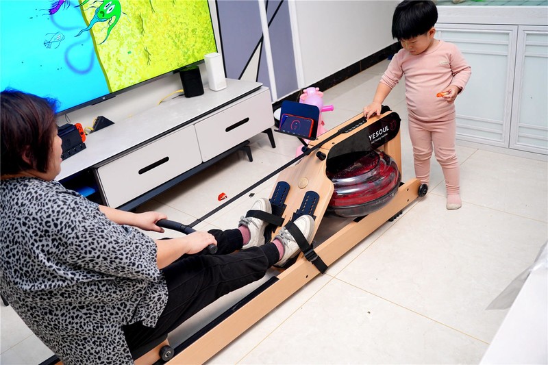 入手老罗推荐的划船机，发现这个时间使用正合适。