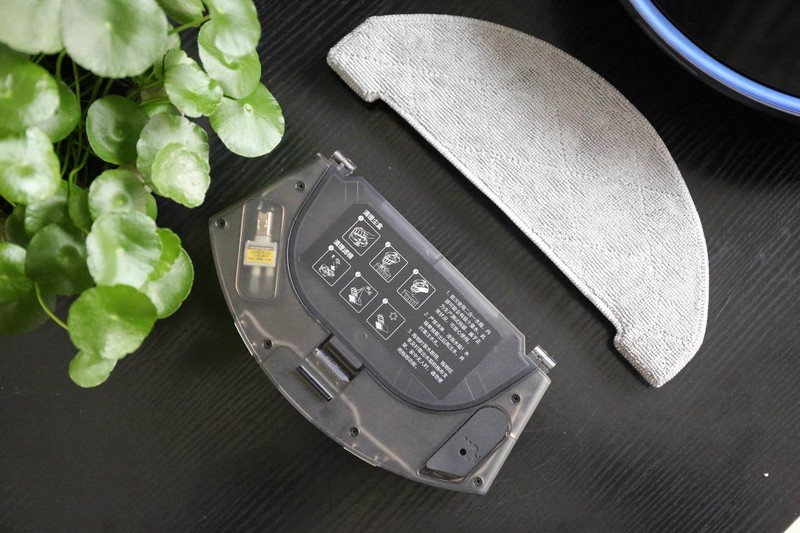 30天无需清理的扫拖机来了？云米集尘扫拖机器人1C首发评测