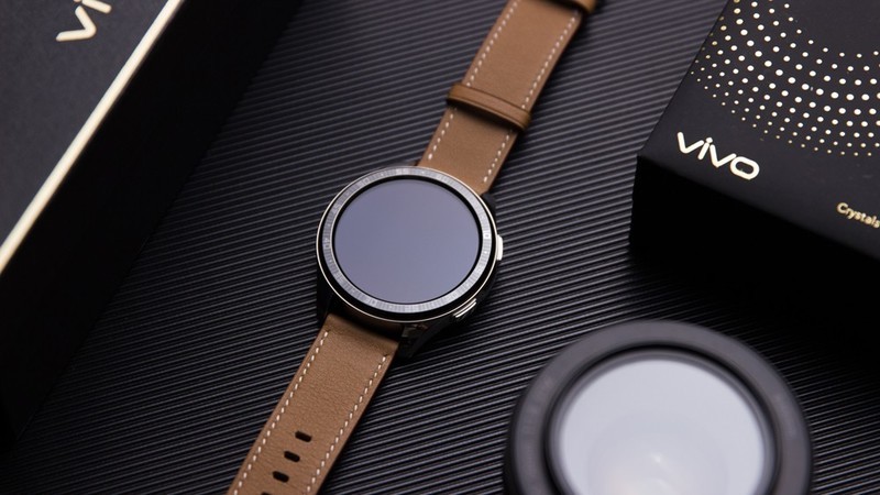 vivo首款Watch抢先开箱评测，精钢表盘和真皮表带会有怎样的体验？