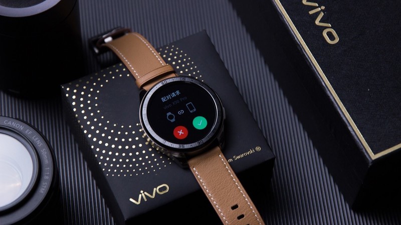 vivo首款Watch抢先开箱评测，精钢表盘和真皮表带会有怎样的体验？