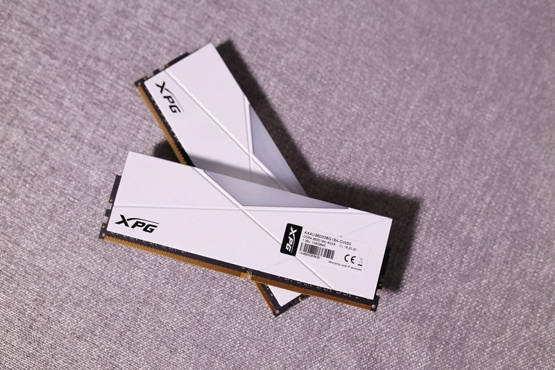 ITX装机实录！AMD锐龙R5 3600配RX5700XT桌面小钢炮